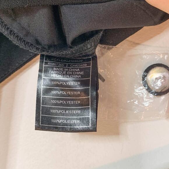 NWOT CUPCAKES AND CASHMERE Well Suited black jumpsuit ruffle strap pockets 2941 - Picture 8 of 10